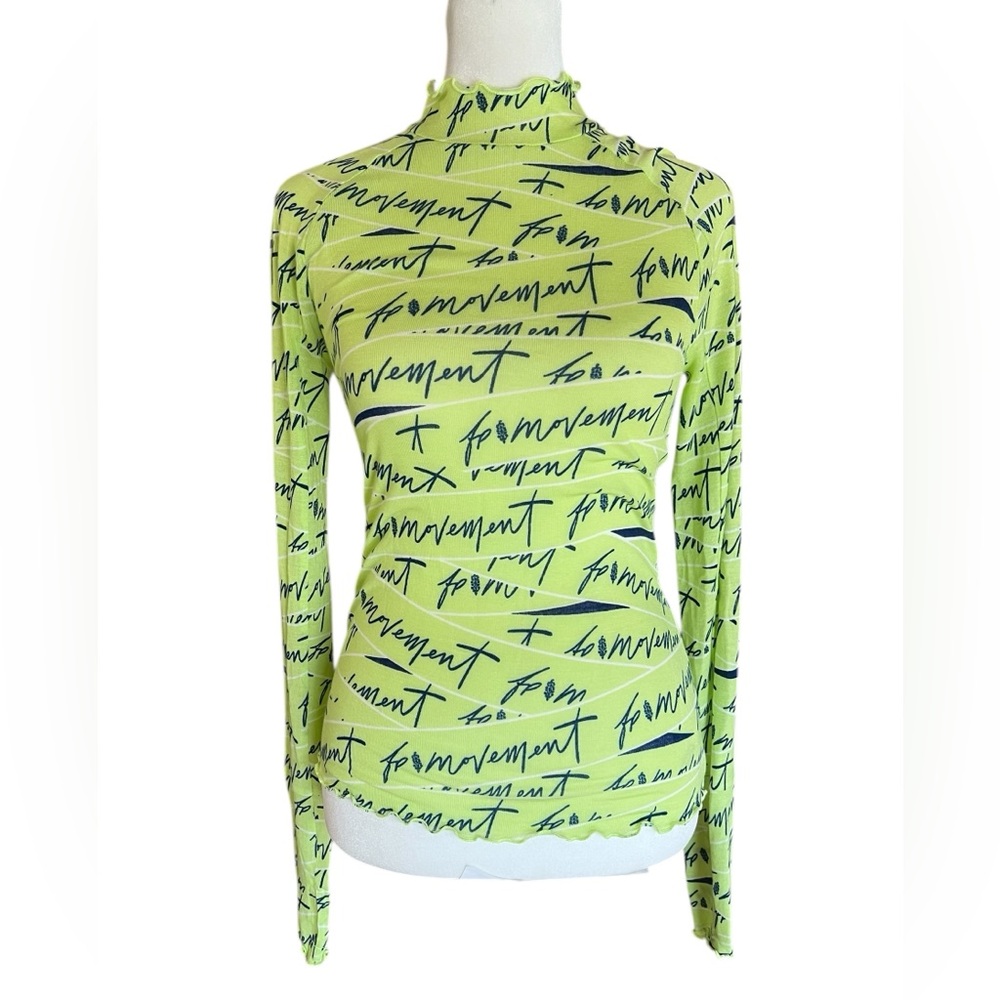 FREE PEOPLE x FP‎ Movement High Jump All-Over Logo Long-Sleeve XS Top Thumbholes